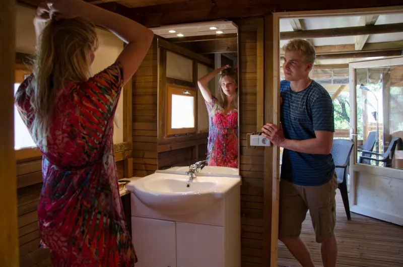 Hébergement En Hauteur "Le Nid" 34M² - Lv - 3 Chambres - Terrasse - Ombragé