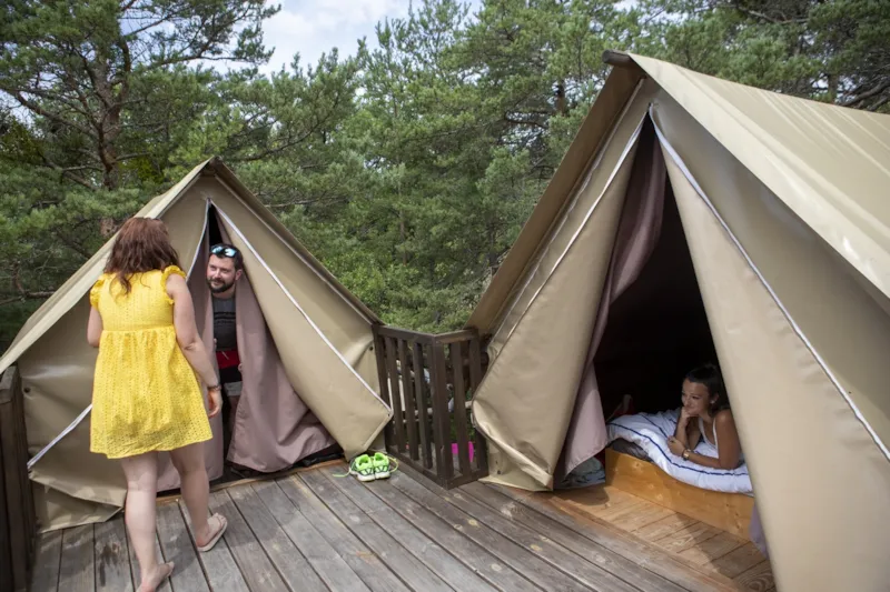 Hébergement En Hauteur "Le Nid" 34M² - Lv - 3 Chambres - Terrasse - Ombragé