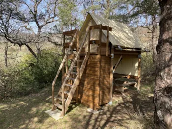 Mietunterkunft - Zelt Standard "Bivouac" 10M² - 1 Schlafzimmer - Essbereich+Wasser+Küchenspüle - Ohne Sanitäranlagen - Flower Camping Les Hauts de Rosans