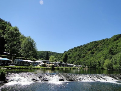 Pitch at the riverbank + car + Caravan / Tent / Trailer Tent + electricity