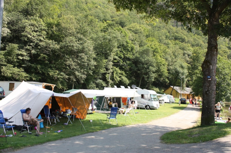 Standaard standplaats - 1 auto inbegrepen