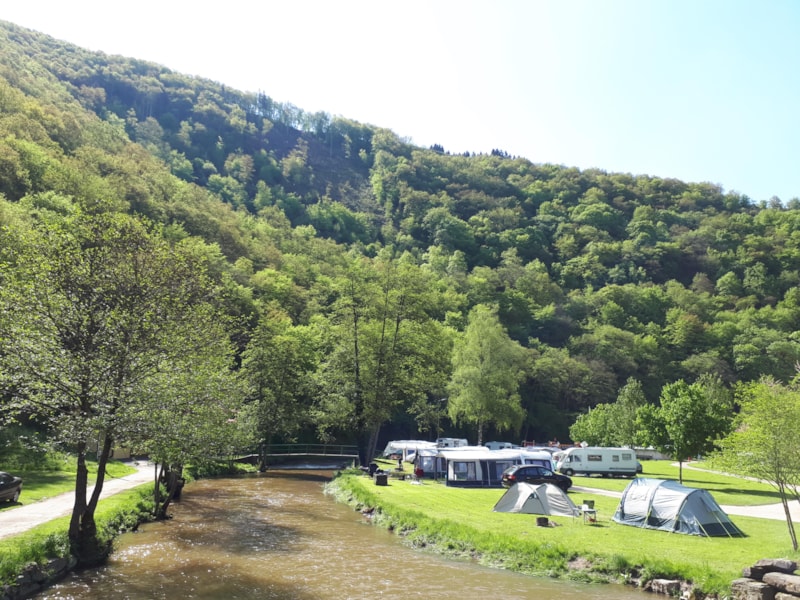 Stellplatz am Wasser - 1 Auto inklusive