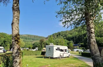 Stellplatz - Wohnmobil-Stellplatz - Strom Inklusive - Camping Kautenbach