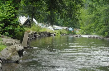 Stellplatz - Wohnmobilstellplatz In Der Nähe Des Wassers - Strom Inklusive - Camping Kautenbach