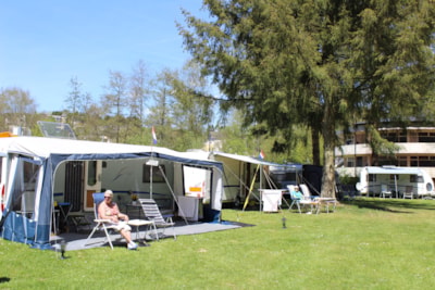Pitch caravan, incl 2 persons
