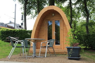 Pod, Including littery.