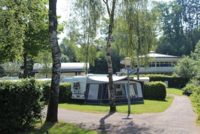 Pitch caravan, incl 2 persons
