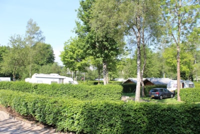 Pitch caravan, incl 2 persons