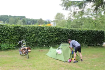 Pitch - Pitch Tent For Hikers,Cyclists And Motorcyclists: 81-89 - Camping Troisvierges