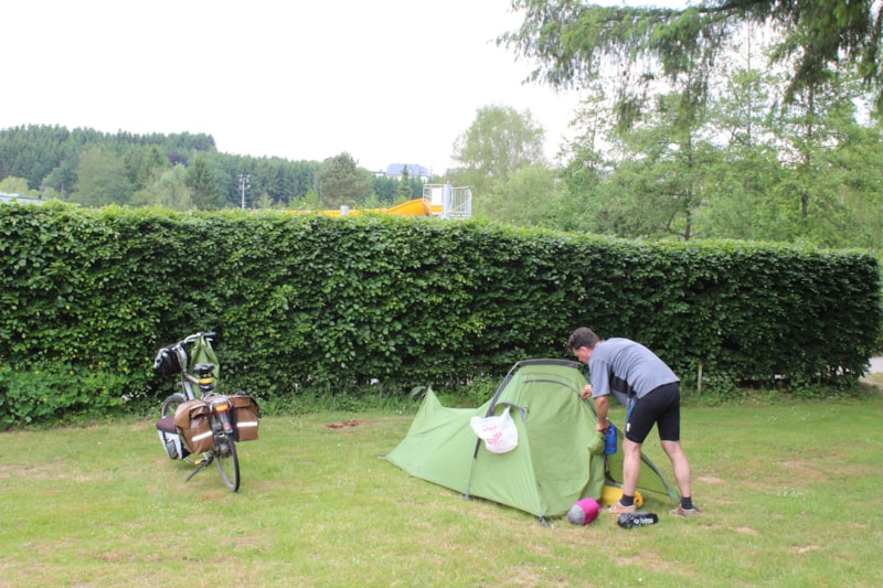 Kampeerplaats Tent voor wandelaars,fietsers,motorrijders incl. 2 pers.
