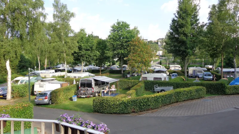 Emplacement Camping-Car Incl. 1 Personne