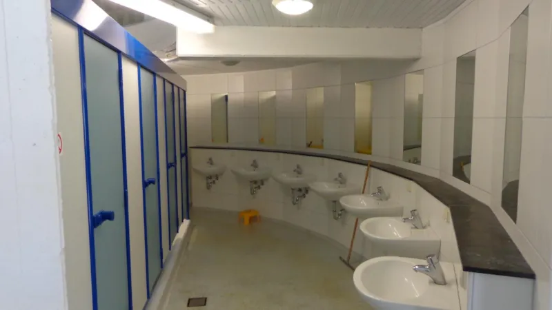 Emplacement Camping-Car Incl. 1 Personne