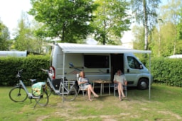 Emplacement - Emplacement Camping-Car Incl. 1 Personne - Camping Troisvierges