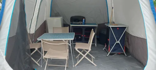 Pitch - Tent Ready To Camp For 4 People - image n°3 - Camping Les Sables