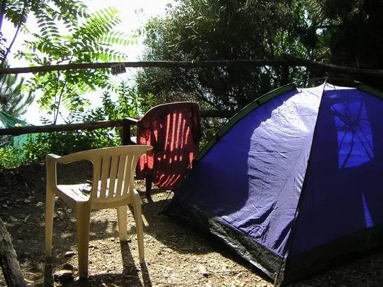 Emplacement Petite Tente 2X2 M