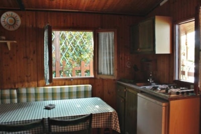 Bungalow — 6