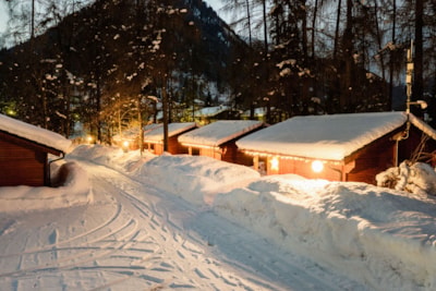 Chalet Back — 8
