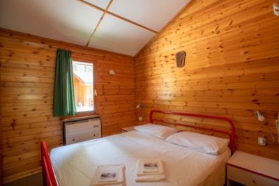 Chalet Back — 5