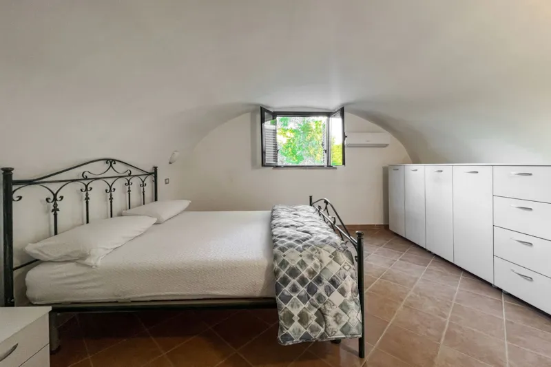 Appartement À Trois Pièces