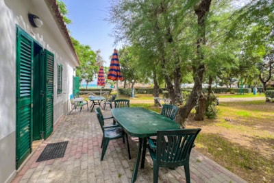 Two-room masonry bungalow overlooking the sea 4P