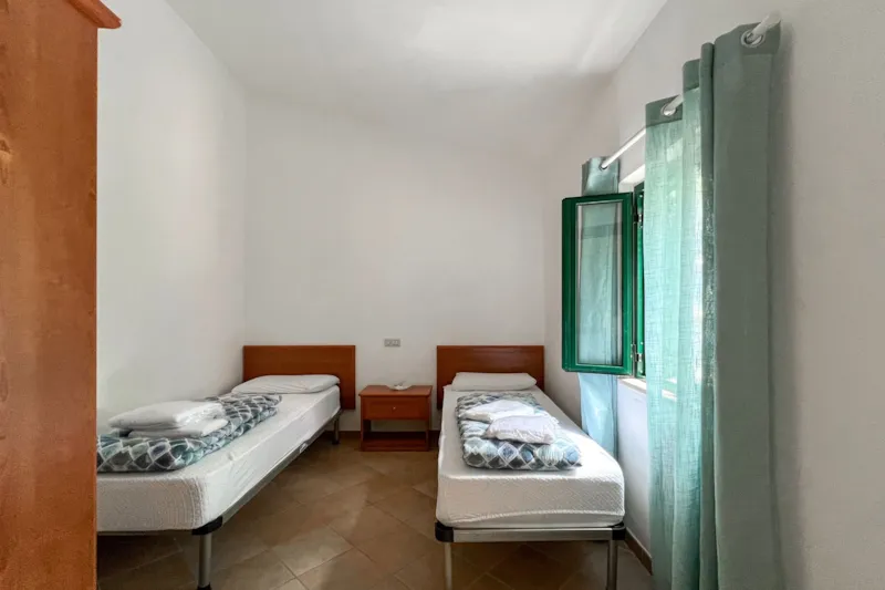 Two-Room Masonry Bungalow Overlooking The Sea 4P