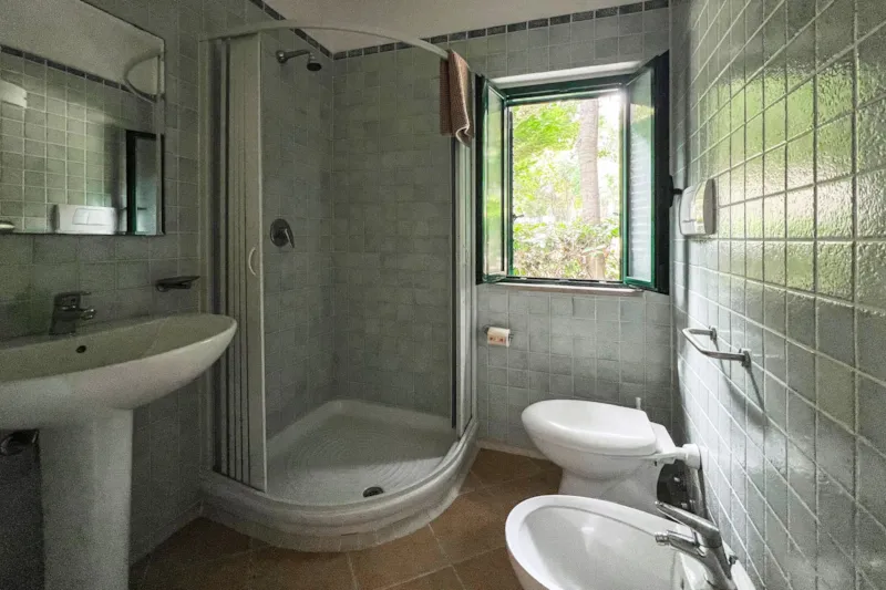 Two-Room Masonry Bungalow Overlooking The Sea 4P