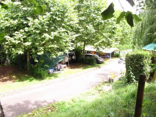 Pitch - Pitch + Tent + Bike Or Motorcycle - image n°3 - Camping La douce Ardèche