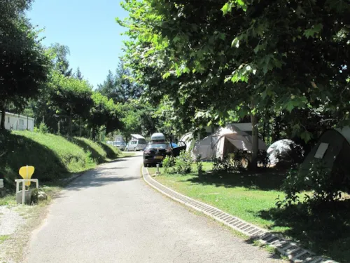 Stellplatz - Stellplatz + Zelt Oder Wohnwagen - image n°4 - Camping La douce Ardèche