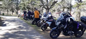 Stellplatz - Stellplatz (Fahrrad Oder Motorrad) - Camping La douce Ardèche