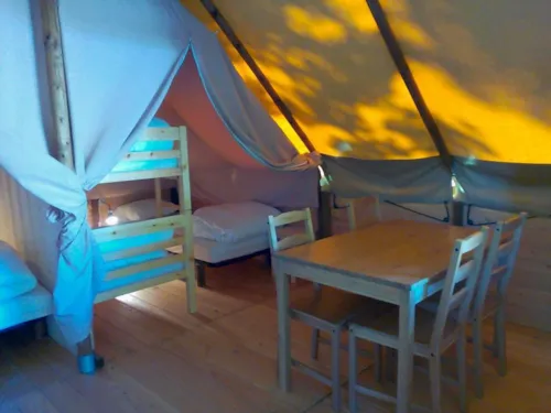 Location - Tente 20M² - 2 Chambres - image n°2 - CAMPING L'ALBANOU