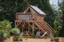 Mietunterkunft - Moorea Wooden Frame Tent On Stilt Floor - Camping Les Rives de l'Ardèche