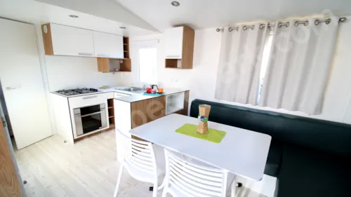 Mietunterkunft - 25M² Mobil Home,  Covered Terrace, Trigano Mermaid Model, Television, 2 Bedrooms - image n°1 - Camping Les Rives de l'Ardèche