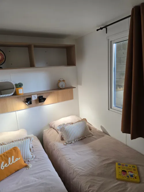 Huuraccommodatie(s) - Nest 35,2 Mobil Home 35M2 / 3 Chambres /Modele 2026 / 6/7 Personnes - image n°4 - Camping Les Rives de l'Ardèche