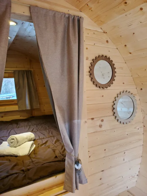 Accommodation - Barrel En Bois 2 Pers. (Sans Sanitaires Privatifs). Emplacement 3H - image n°3 - Camping Les Airelles