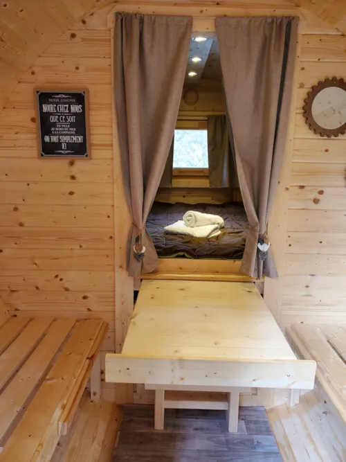 Accommodation - Barrel En Bois 2 Pers. (Sans Sanitaires Privatifs). Emplacement 3H - image n°4 - Camping Les Airelles