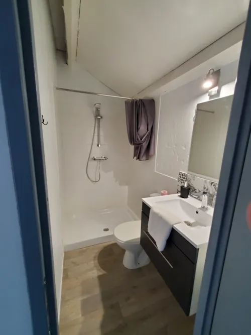 Zimmer - Chambre N°3 - image n°5 - Camping Les Airelles