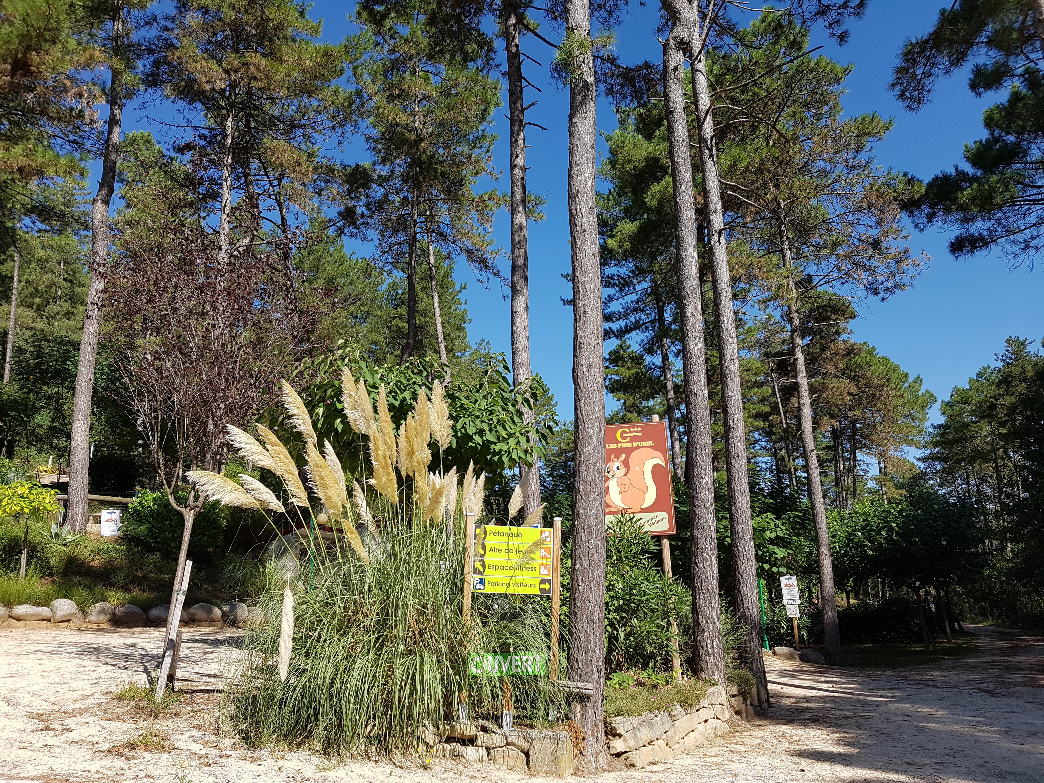 Services & amenities Camping Les Pins D'ucel - Ucel