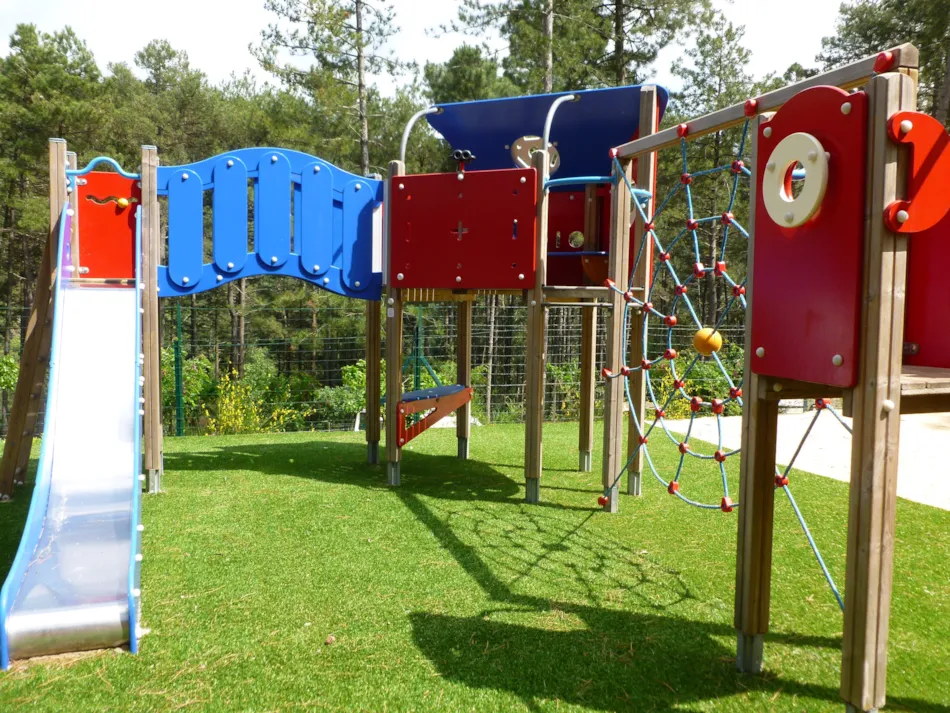 Camping Ushuaïa Villages les Pins d'Ucel