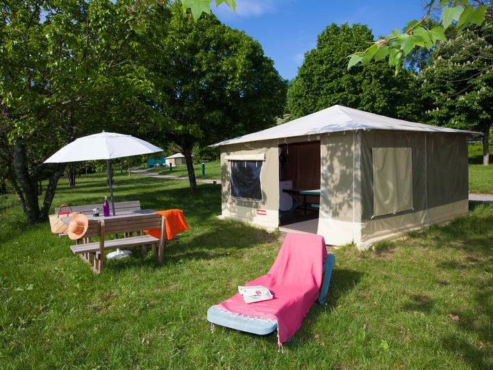 Location - Ecureuil - Tente 20 M² - Camping les Pins d'Ucel