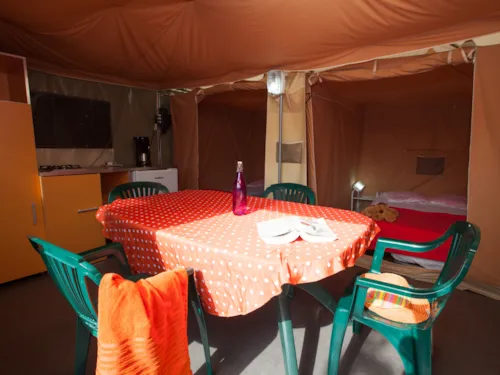 Accommodation - Squirrel - Tent 20 M² - image n°2 - Ushuaïa Villages - Camping Les Pins d'Ucel ****