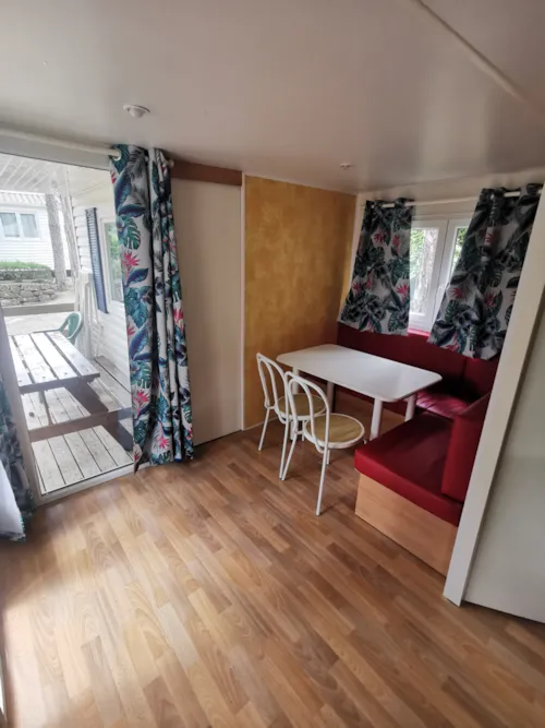 Location - Pic Vert - Mobil-Home  28 M² - image n°4 - Ushuaïa Villages - Camping Les Pins d'Ucel ****