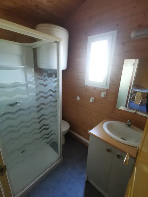 Mietunterkunft - Bruyere - Hütte 21M² - image n°6 - Ushuaïa Villages - Camping Les Pins d'Ucel ****