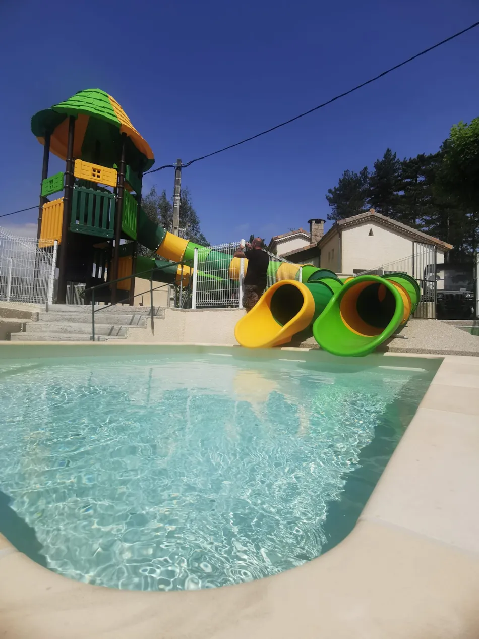 Camping Ushuaïa Villages les Pins d'Ucel