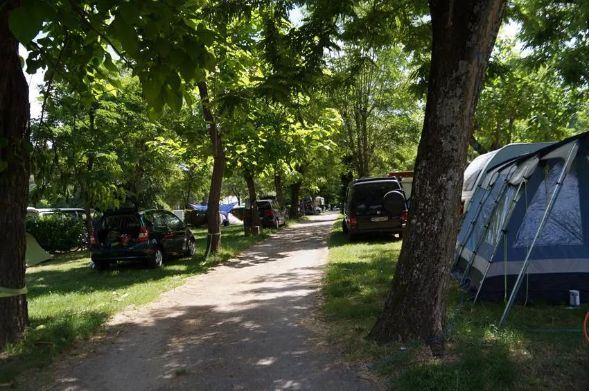 Emplacement - Forfait : Emplacement + 1 Voiture - Camping Mazet-Plage