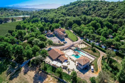 Camping Mazet-Plage - Auvergne-Rhône-Alpes - Image n°2 Camping Mazet-Plage - Auvergne-Rhône-Alpes - Image n°2