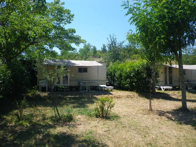 Huuraccommodatie(s) - Stacaravan Zonder Toilet - CAMPING BEAUSSEMENT