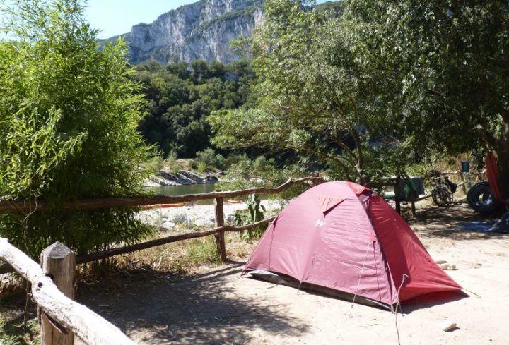 Kampeerplaats - Lente: Kampeerplaats + 1 Voertuig + Tent Og Caravan Og Kampeerauto - Camping Camp des Gorges