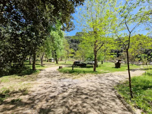 Stellplatz - Stellplatz Am Flussufer + 1 Auto + Zelt Oder Wohnwagen Oder Wohnmobil - image n°3 - Camp des Gorges | Camping Nature ***