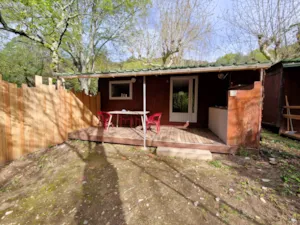 Locatif - Chalet ohne Sanitärausstattung 18m² - Camp des Gorges | Camping Nature ***