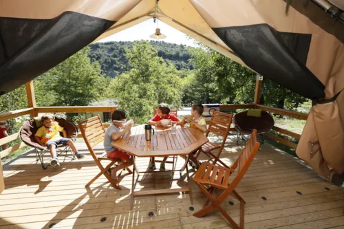 Location - Tente Lodge Victoria - 30M² - 2 Chambres (Sans Sanitaire) - image n°2 - Camping Aloha Plage****